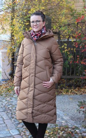 Luhta pitkä toppatakki, reilu mitoitus